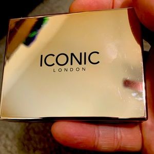 Iconic London Brow color Medium